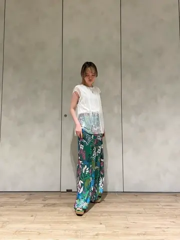 ORIGINATED IN GRACE CONTINENTAL 三浦　芙優 コーディネート画像