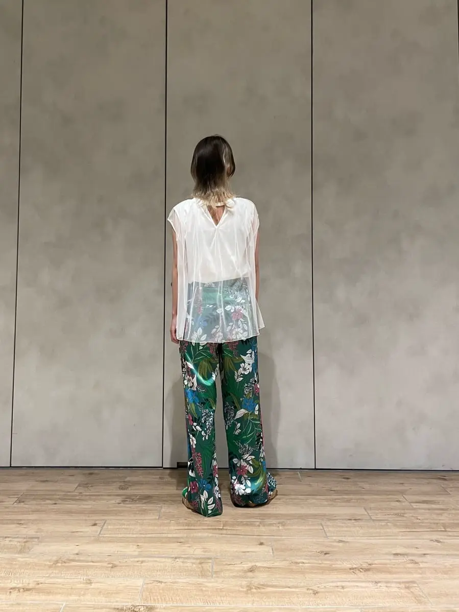 ORIGINATED IN GRACE CONTINENTAL 三浦　芙優 コーディネート画像