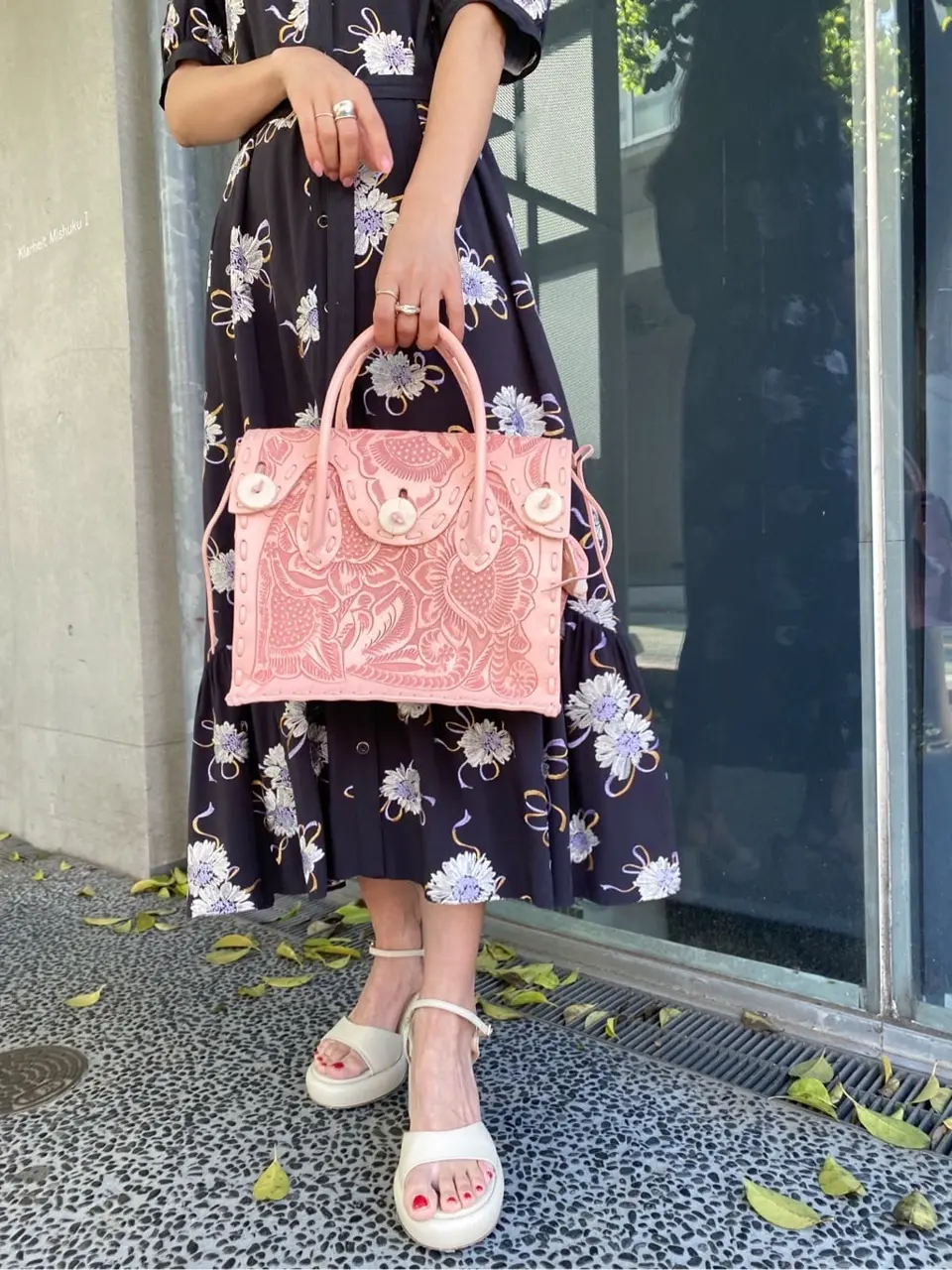 ORIGINATED IN GRACE CONTINENTAL yukimi yonee コーディネート画像