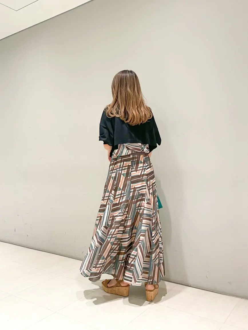 ORIGINATED IN GRACE CONTINENTAL yukimi yonee コーディネート画像