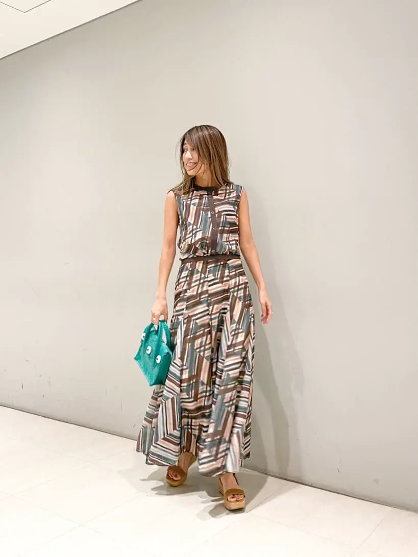 ORIGINATED IN GRACE CONTINENTAL yukimi yonee コーディネート画像