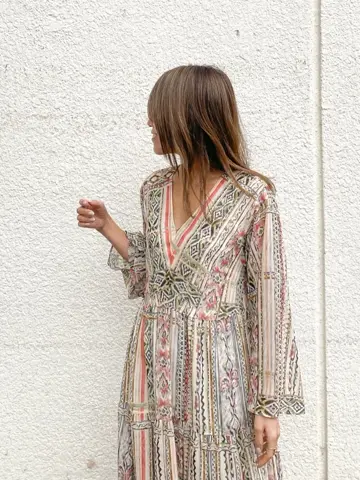 ORIGINATED IN GRACE CONTINENTAL yukimi yonee コーディネート画像