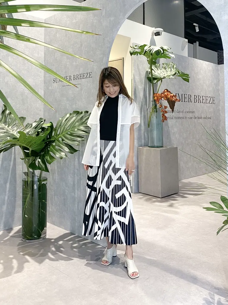 ORIGINATED IN GRACE CONTINENTAL yukimi yonee コーディネート画像