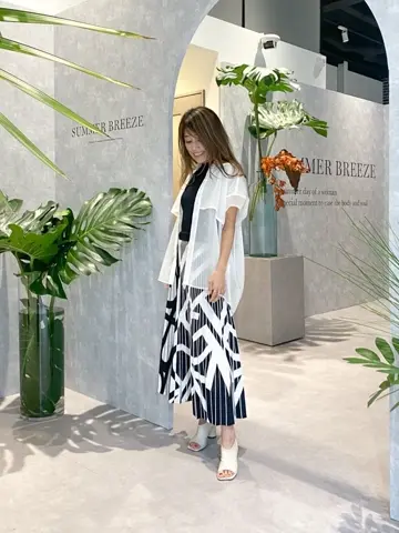 ORIGINATED IN GRACE CONTINENTAL yukimi yonee コーディネート画像