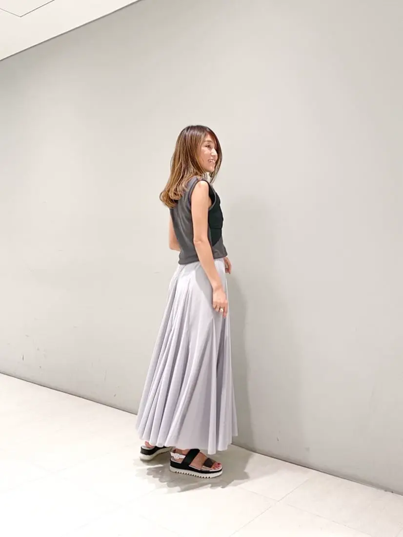 ORIGINATED IN GRACE CONTINENTAL yukimi yonee コーディネート画像