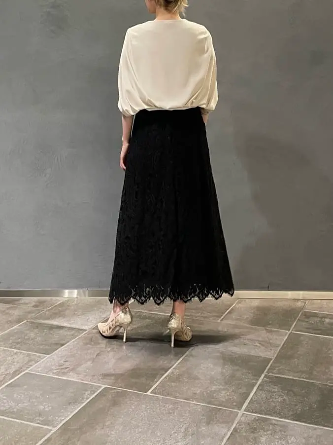 ORIGINATED IN GRACE CONTINENTAL 三浦　芙優 コーディネート画像