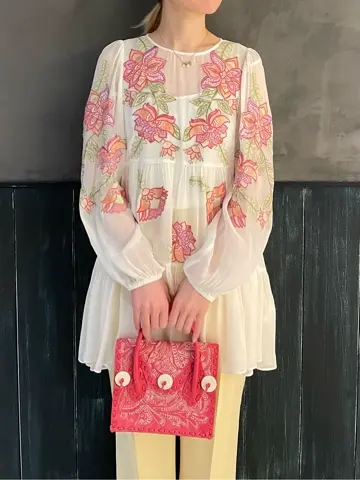 ORIGINATED IN GRACE CONTINENTAL 三浦　芙優 コーディネート画像