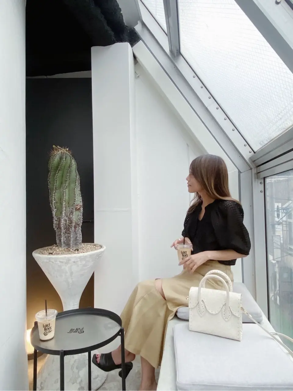 ORIGINATED IN GRACE CONTINENTAL yukimi yonee コーディネート画像