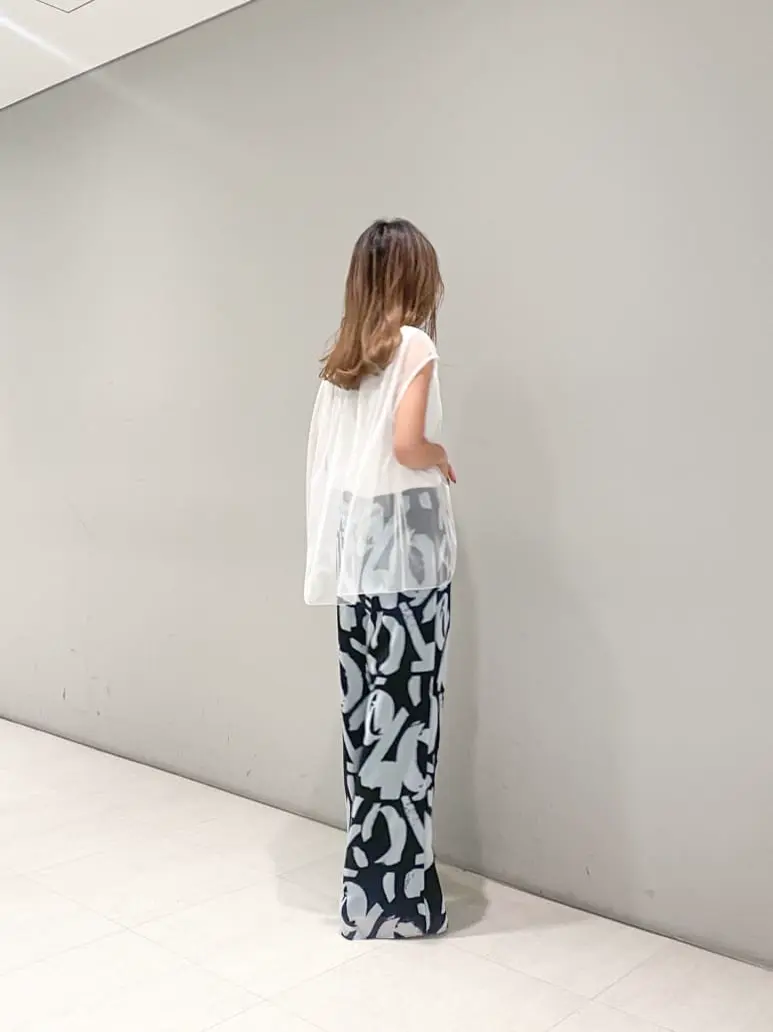 ORIGINATED IN GRACE CONTINENTAL yukimi yonee コーディネート画像