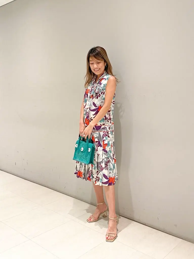 ORIGINATED IN GRACE CONTINENTAL yukimi yonee コーディネート画像