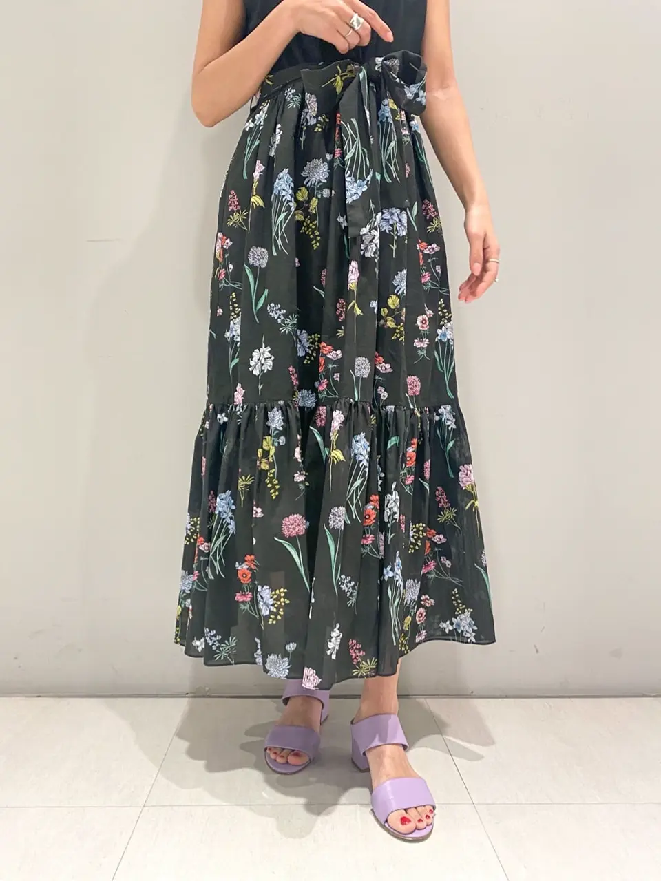 ORIGINATED IN GRACE CONTINENTAL yukimi yonee コーディネート画像