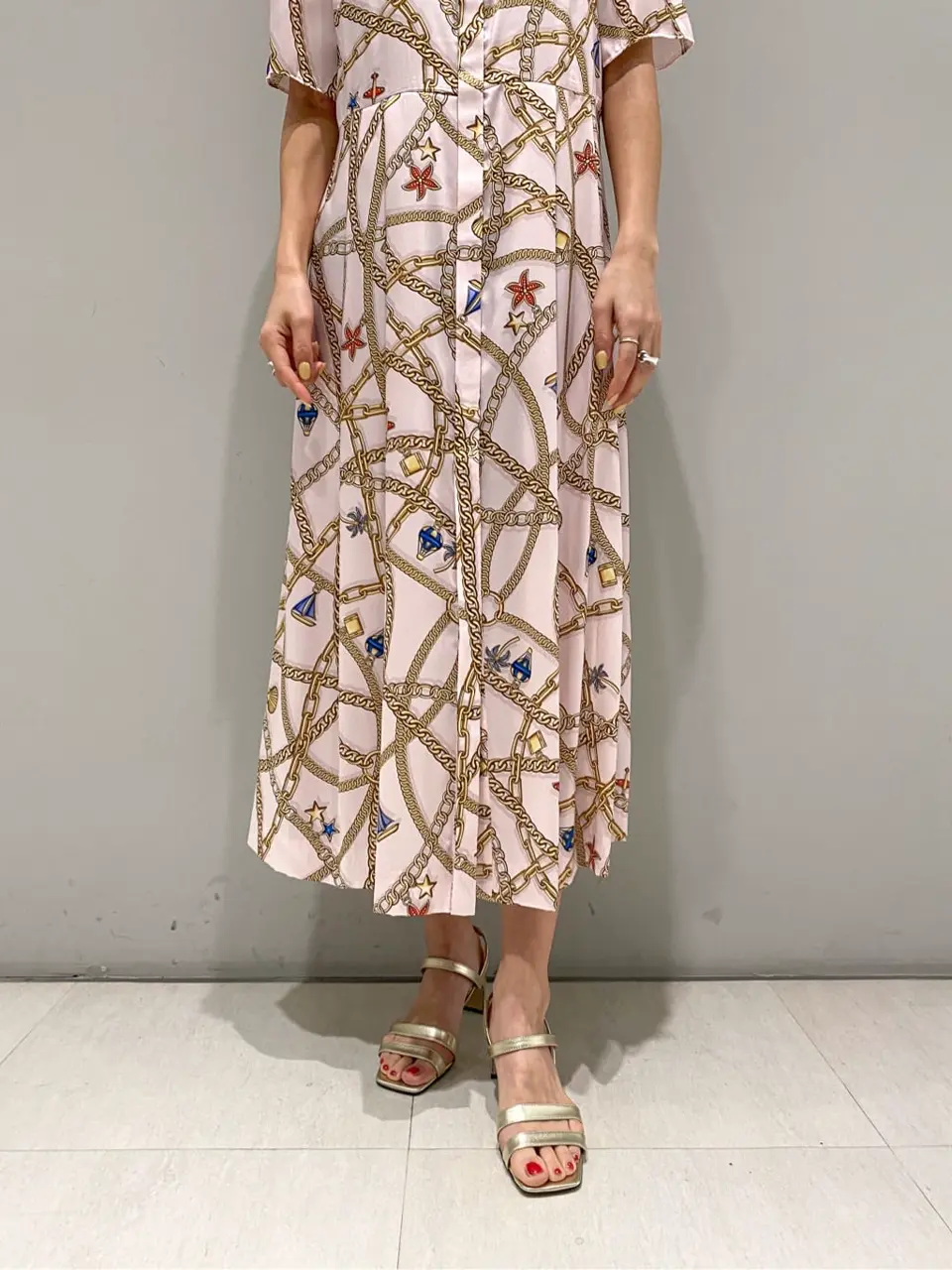 ORIGINATED IN GRACE CONTINENTAL yukimi yonee コーディネート画像