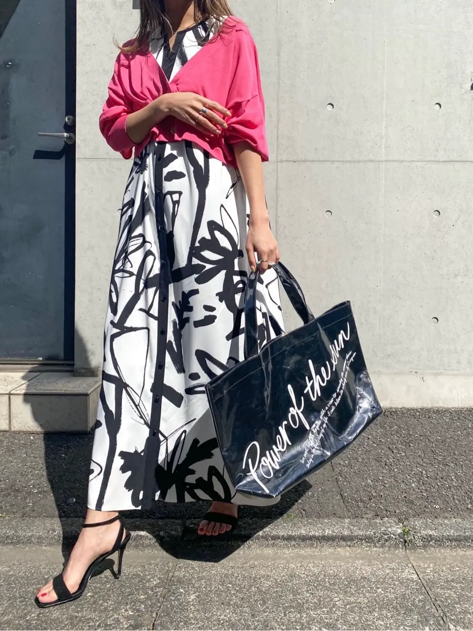 ORIGINATED IN GRACE CONTINENTAL yukimi yonee コーディネート画像