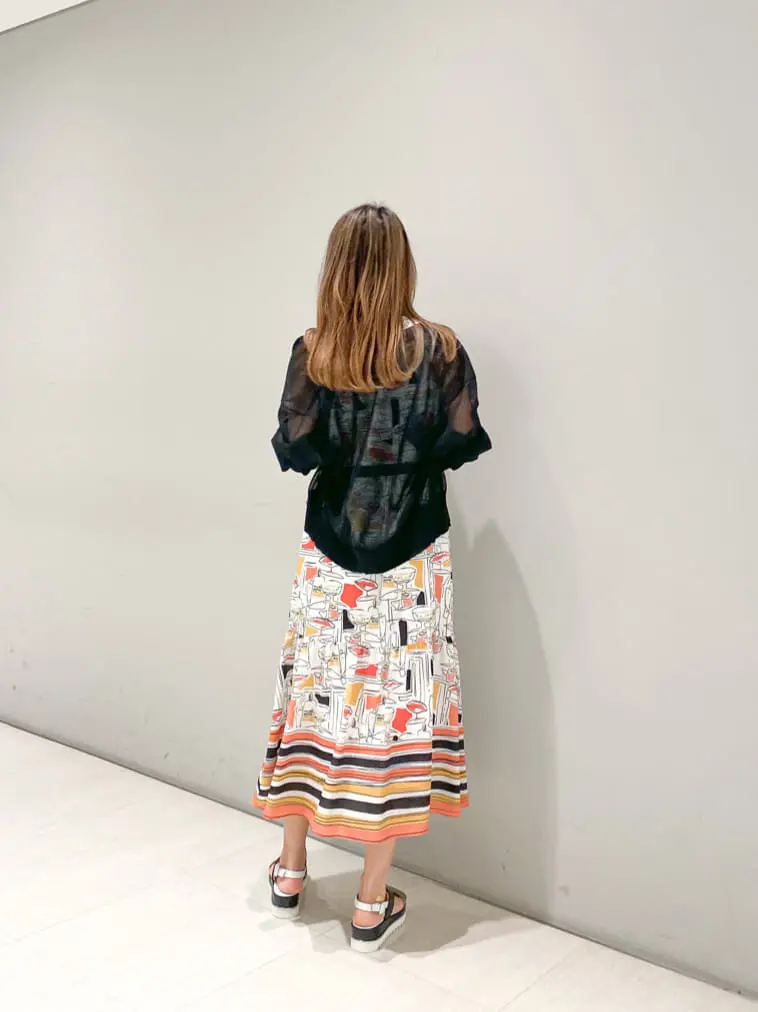 ORIGINATED IN GRACE CONTINENTAL yukimi yonee コーディネート画像