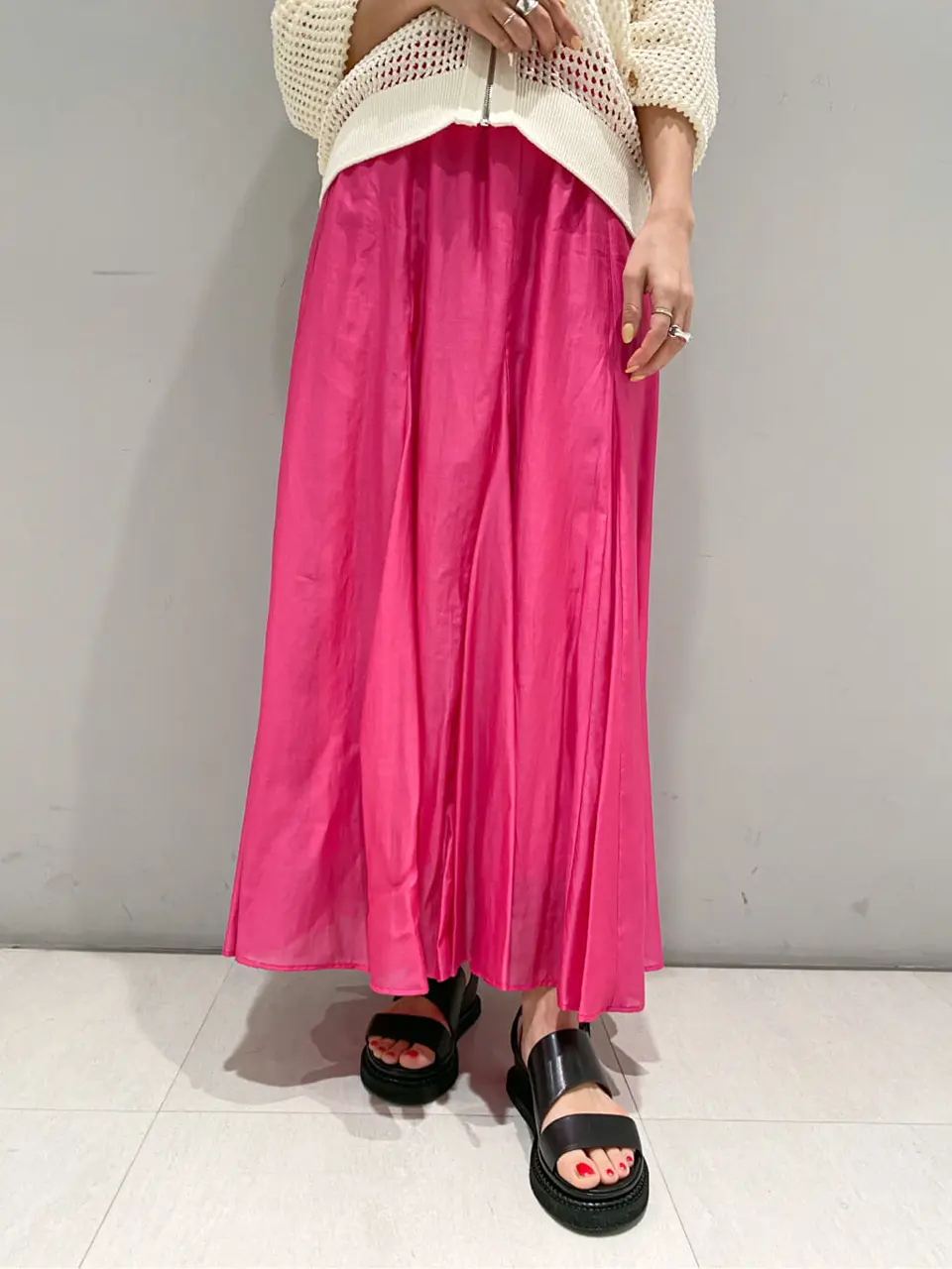 ORIGINATED IN GRACE CONTINENTAL yukimi yonee コーディネート画像