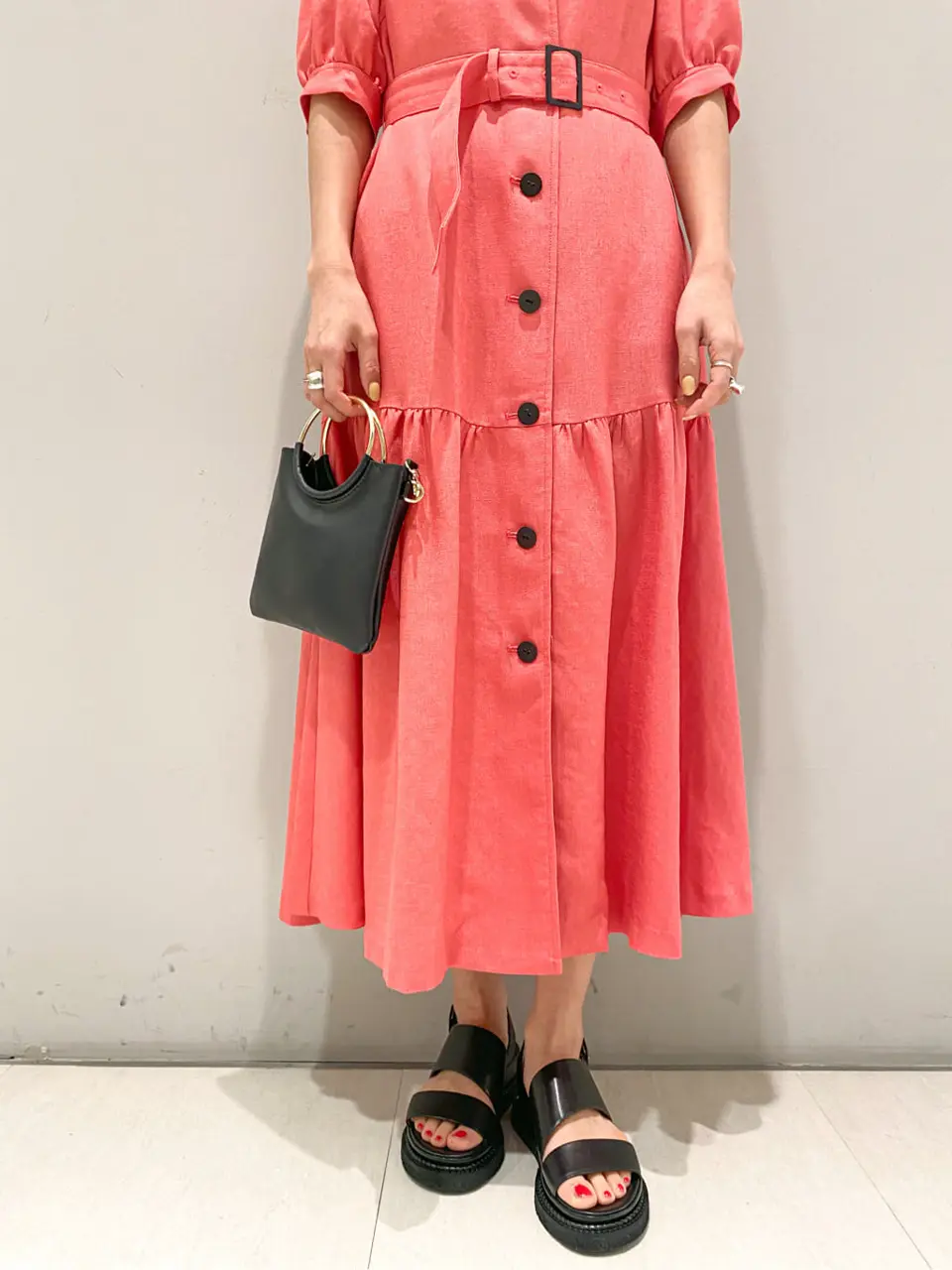 ORIGINATED IN GRACE CONTINENTAL yukimi yonee コーディネート画像