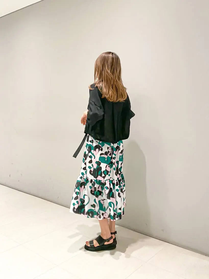 ORIGINATED IN GRACE CONTINENTAL yukimi yonee コーディネート画像