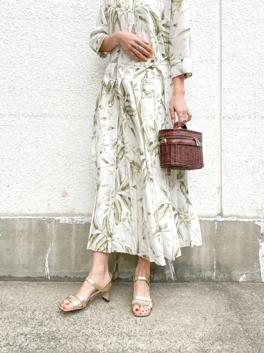 ORIGINATED IN GRACE CONTINENTAL yukimi yonee コーディネート画像