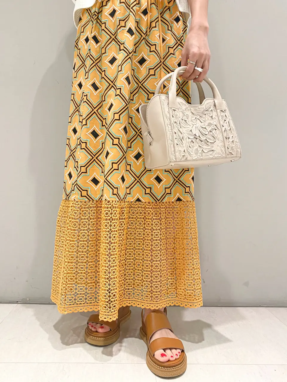 ORIGINATED IN GRACE CONTINENTAL yukimi yonee コーディネート画像