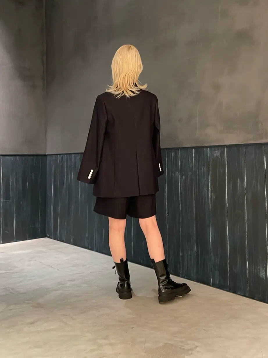 ORIGINATED IN GRACE CONTINENTAL 三浦　芙優 コーディネート画像