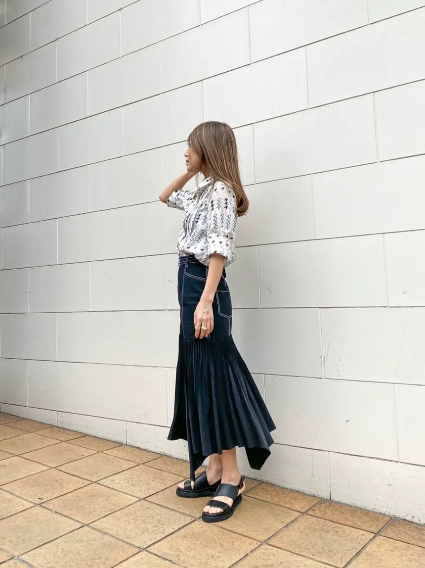 ORIGINATED IN GRACE CONTINENTAL yukimi yonee コーディネート画像