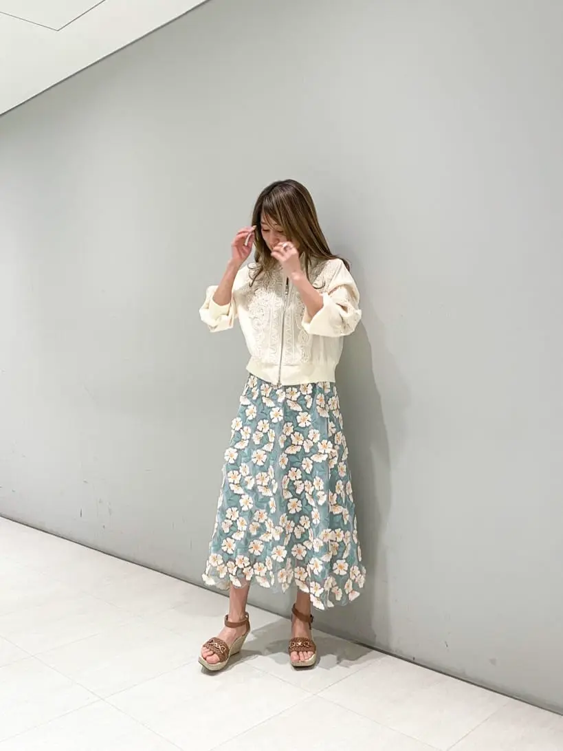 ORIGINATED IN GRACE CONTINENTAL yukimi yonee コーディネート画像