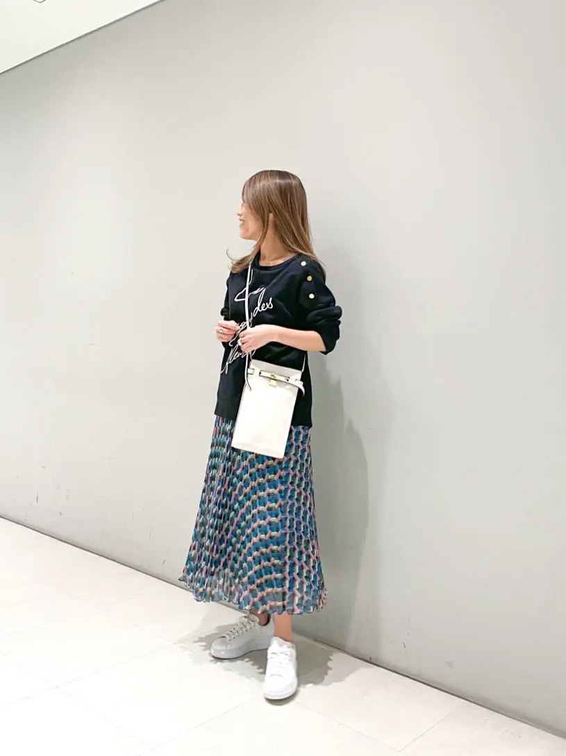 ORIGINATED IN GRACE CONTINENTAL yukimi yonee コーディネート画像