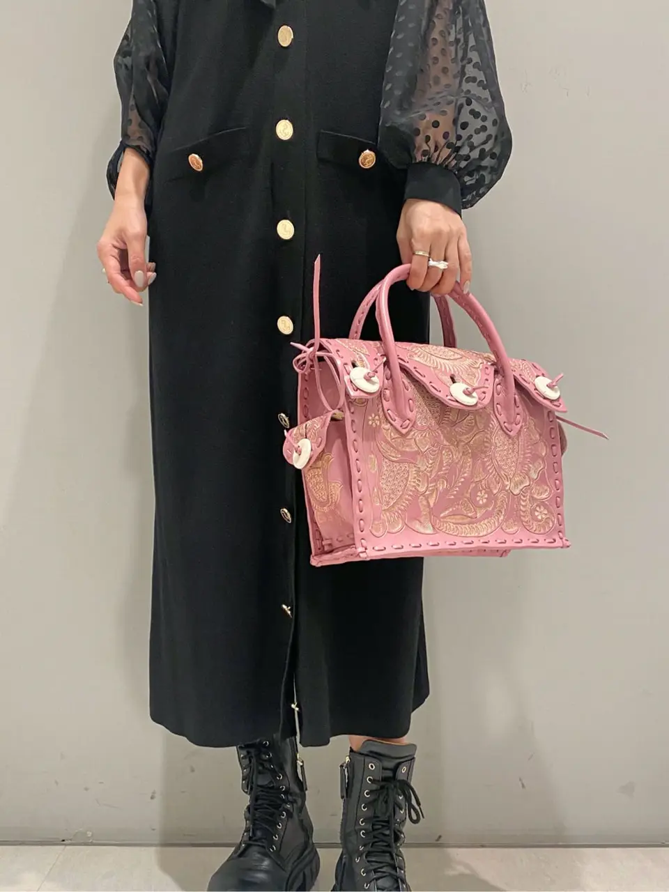 ORIGINATED IN GRACE CONTINENTAL yukimi yonee コーディネート画像