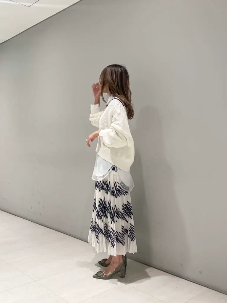 ORIGINATED IN GRACE CONTINENTAL yukimi yonee コーディネート画像