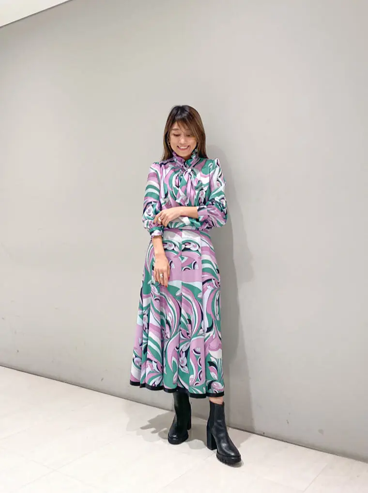 ORIGINATED IN GRACE CONTINENTAL yukimi yonee コーディネート画像