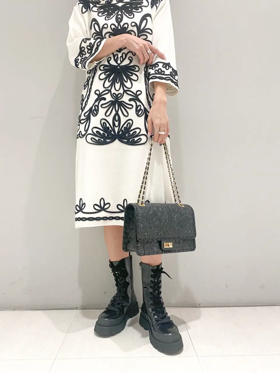 ORIGINATED IN GRACE CONTINENTAL yukimi yonee コーディネート画像