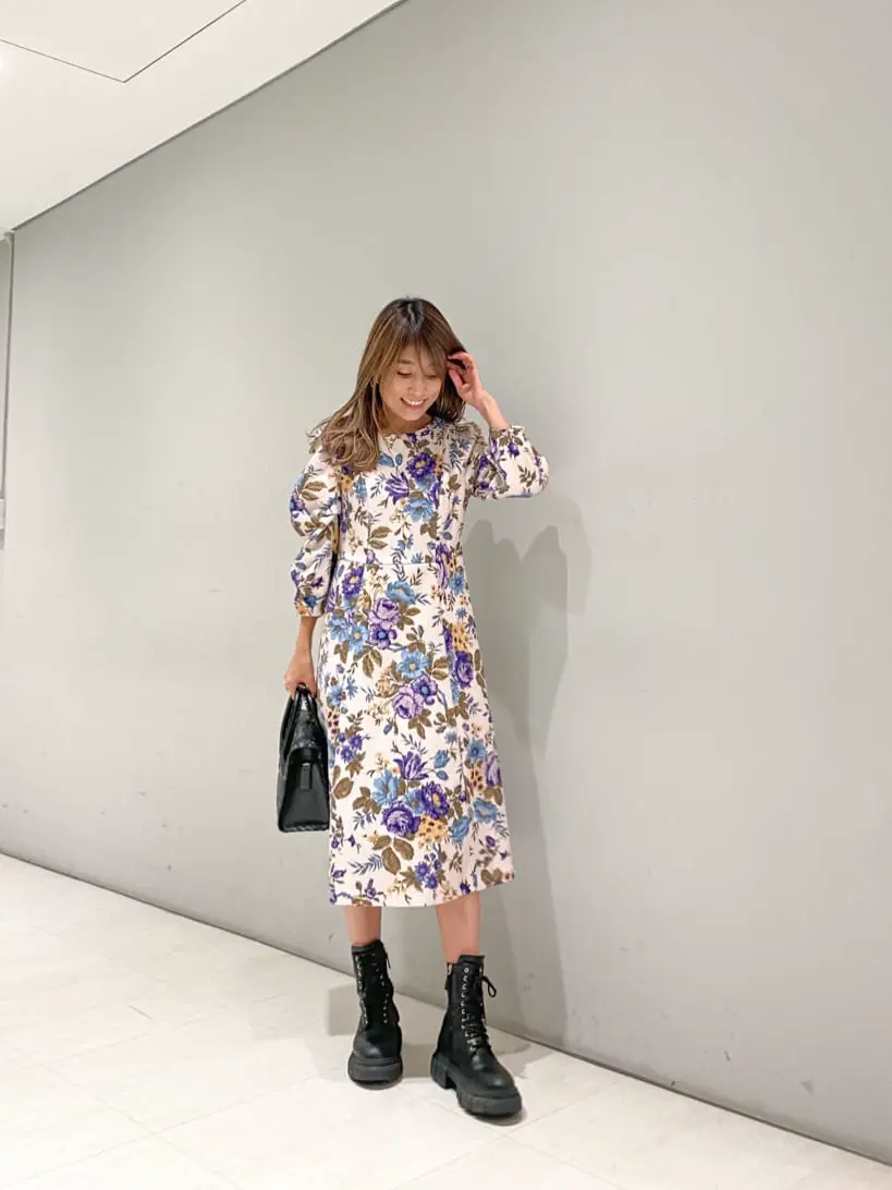 ORIGINATED IN GRACE CONTINENTAL yukimi yonee コーディネート画像