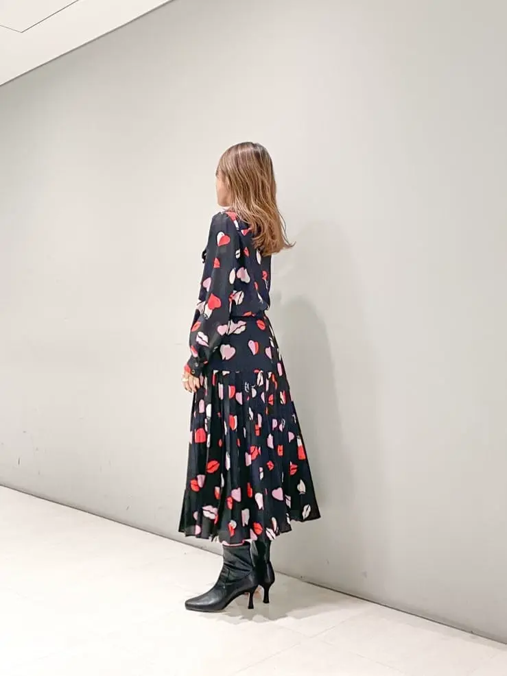 ORIGINATED IN GRACE CONTINENTAL yukimi yonee コーディネート画像