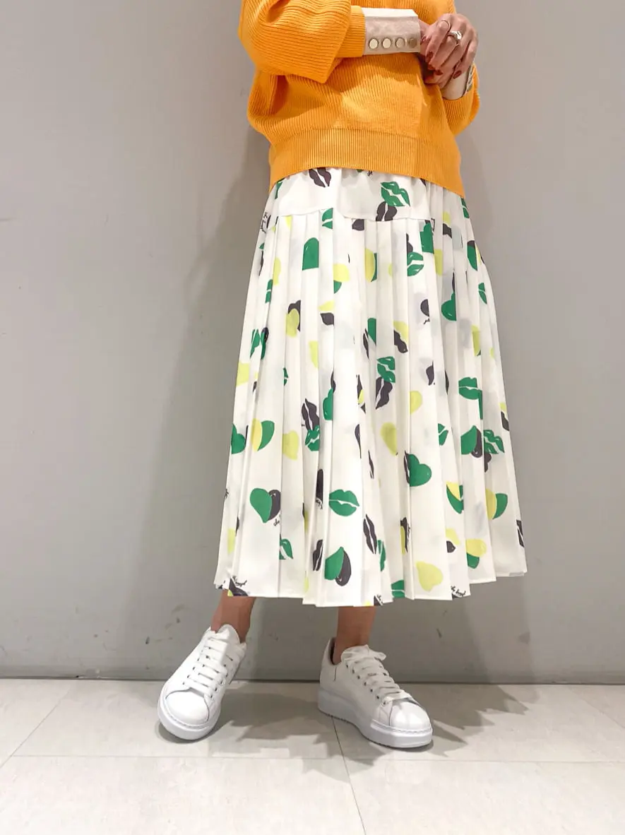 ORIGINATED IN GRACE CONTINENTAL yukimi yonee コーディネート画像