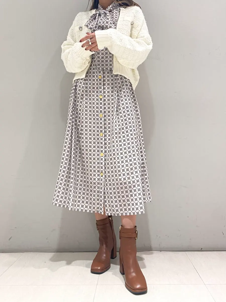 ORIGINATED IN GRACE CONTINENTAL yukimi yonee コーディネート画像