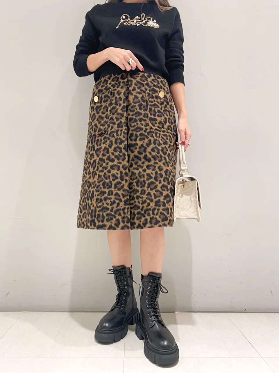 ORIGINATED IN GRACE CONTINENTAL yukimi yonee コーディネート画像