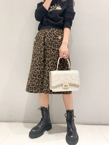 ORIGINATED IN GRACE CONTINENTAL yukimi yonee コーディネート画像