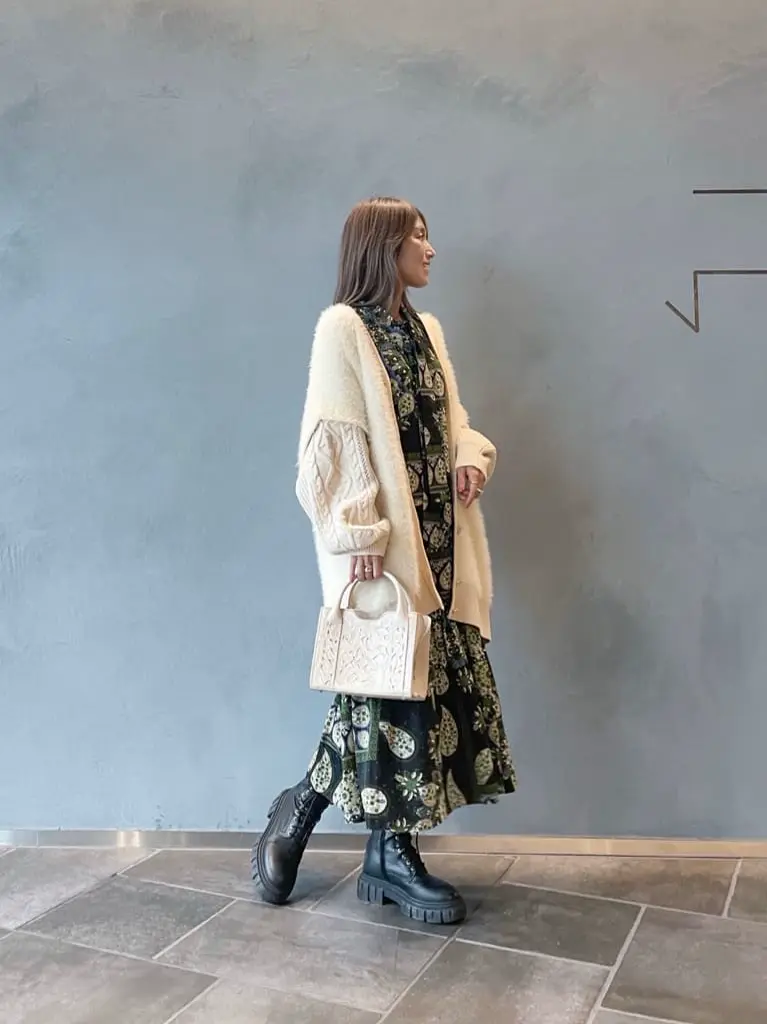 ORIGINATED IN GRACE CONTINENTAL yukimi yonee コーディネート画像