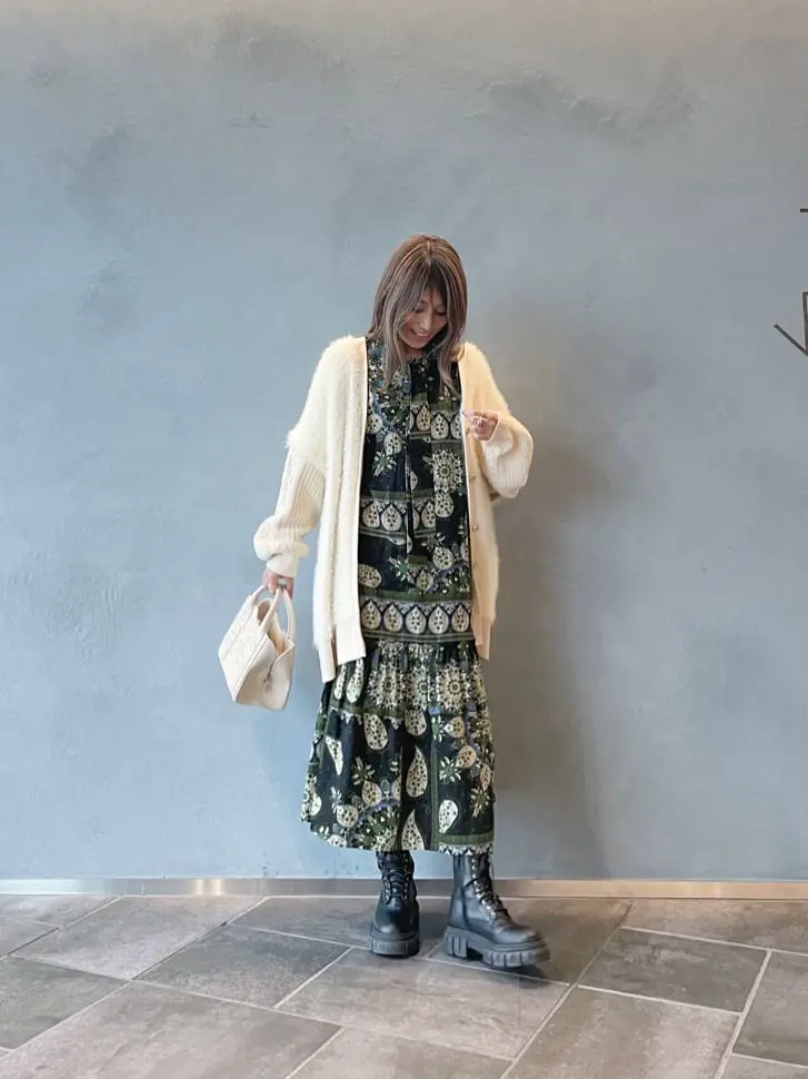 ORIGINATED IN GRACE CONTINENTAL yukimi yonee コーディネート画像