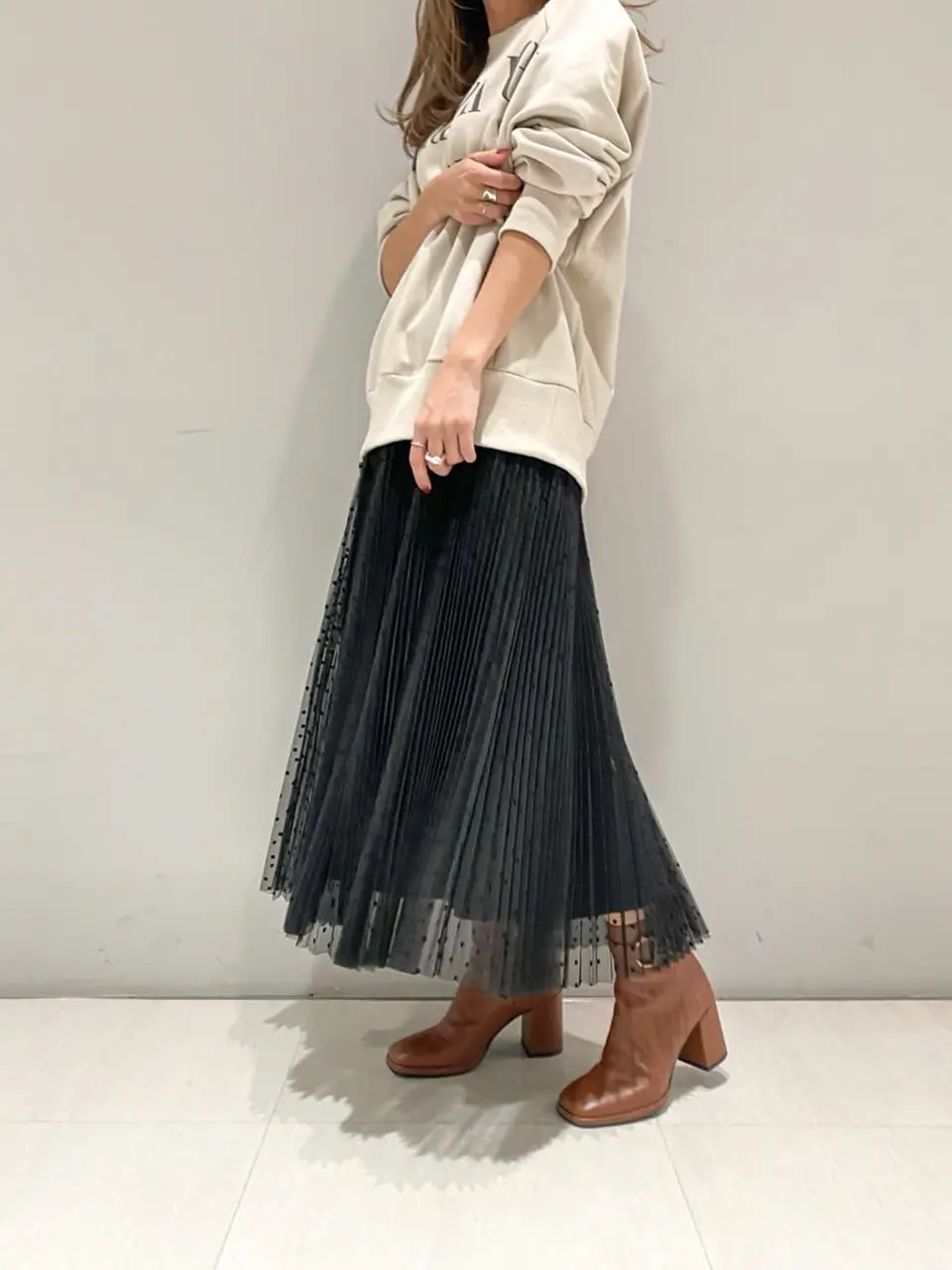 ORIGINATED IN GRACE CONTINENTAL yukimi yonee コーディネート画像