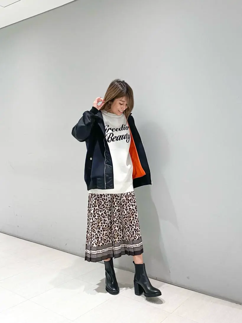 ORIGINATED IN GRACE CONTINENTAL yukimi yonee コーディネート画像