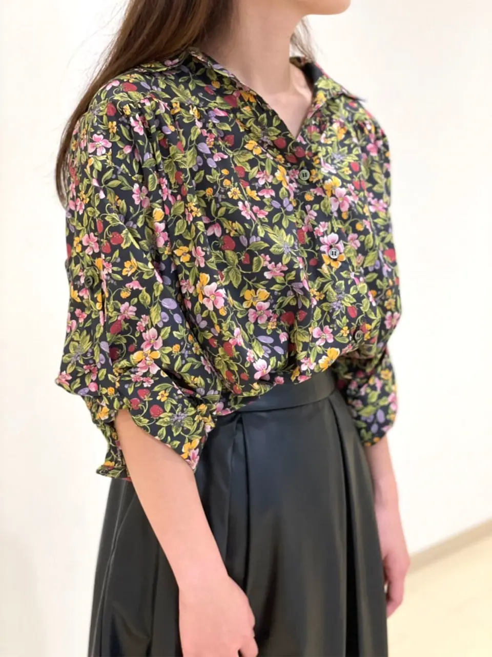 ORIGINATED IN GRACE CONTINENTAL Kaho コーディネート画像