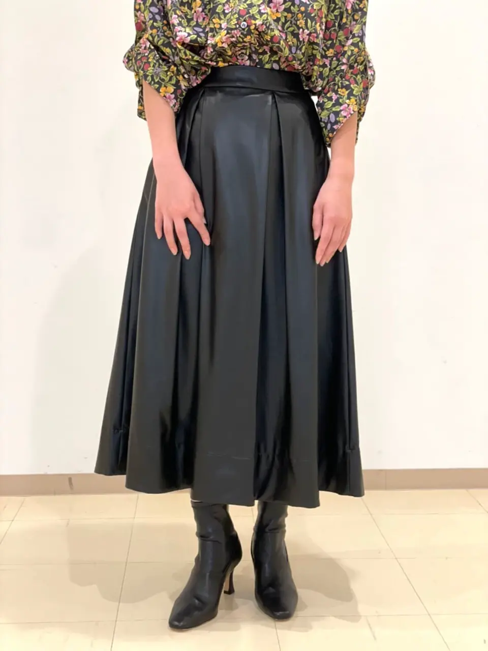 ORIGINATED IN GRACE CONTINENTAL Kaho コーディネート画像