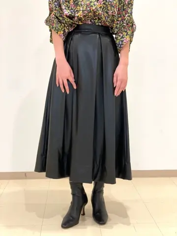 ORIGINATED IN GRACE CONTINENTAL Kaho コーディネート画像