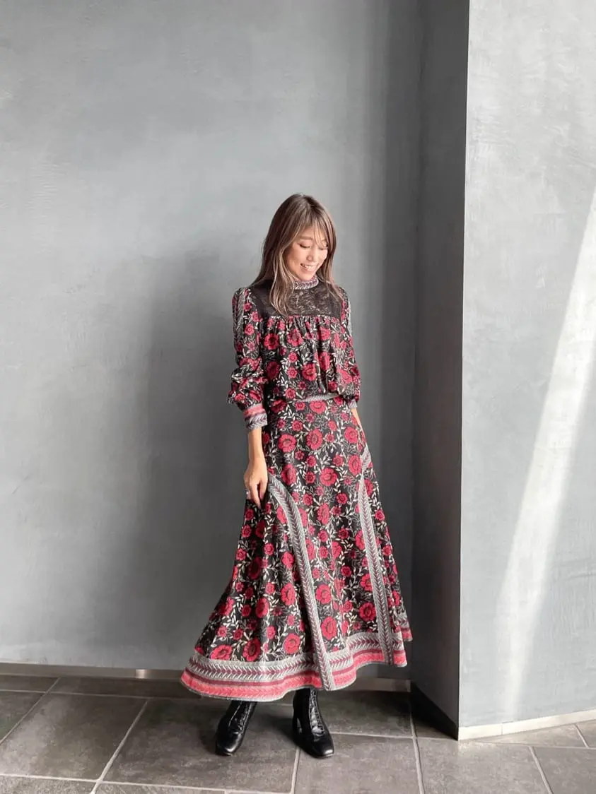 ORIGINATED IN GRACE CONTINENTAL yukimi yonee コーディネート画像