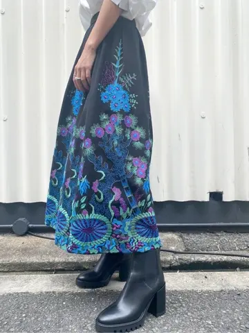 ORIGINATED IN GRACE CONTINENTAL yukimi yonee コーディネート画像