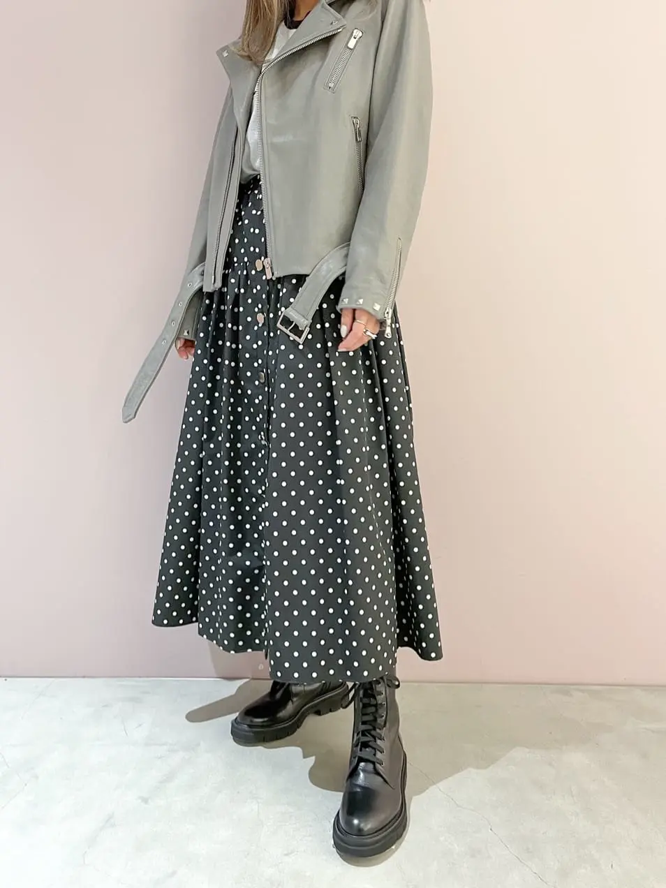 ORIGINATED IN GRACE CONTINENTAL yukimi yonee コーディネート画像