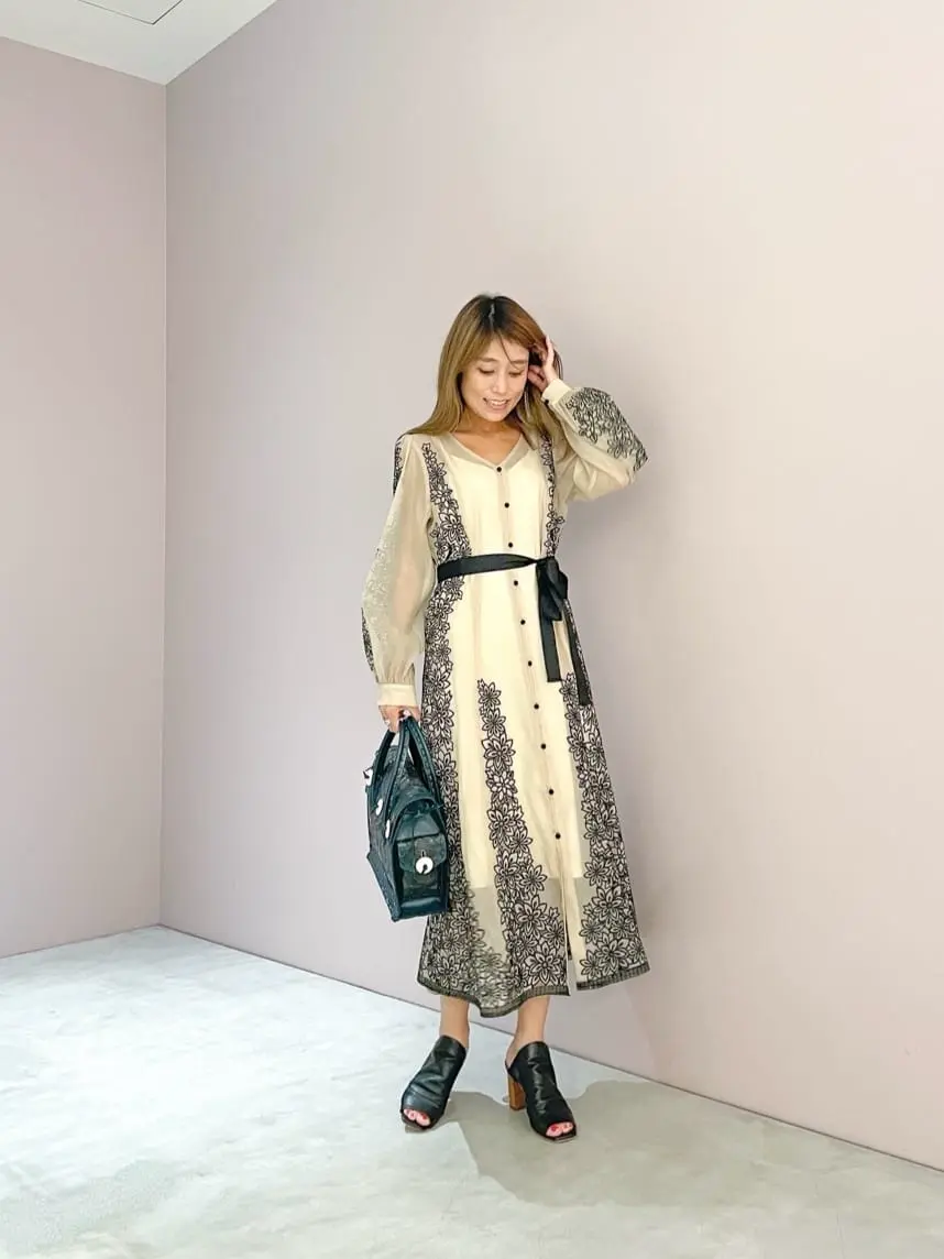 ORIGINATED IN GRACE CONTINENTAL yukimi yonee コーディネート画像