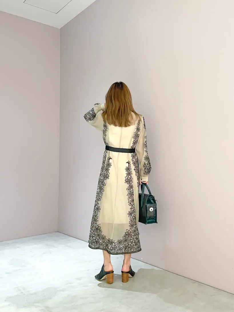 ORIGINATED IN GRACE CONTINENTAL yukimi yonee コーディネート画像