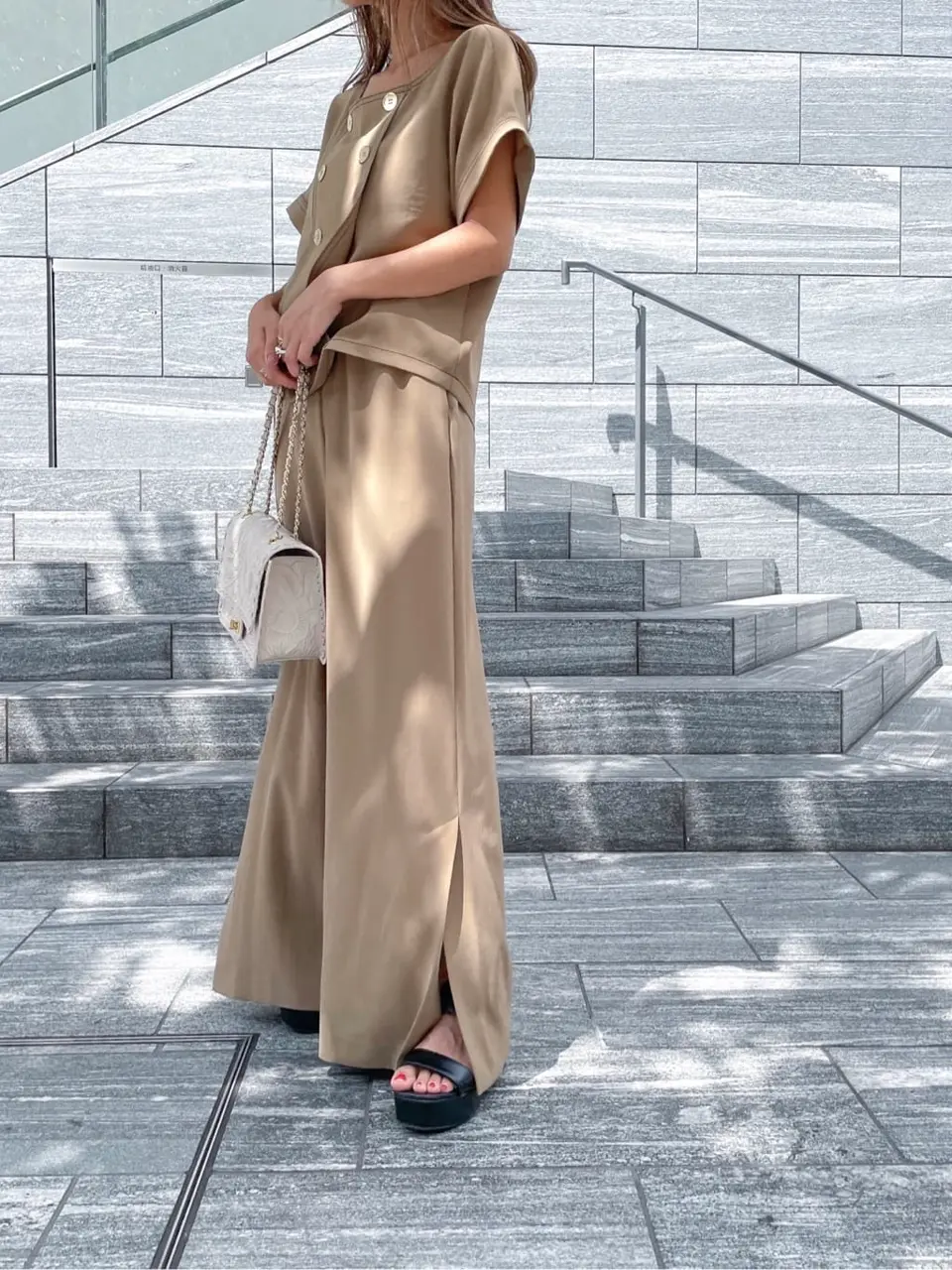 ORIGINATED IN GRACE CONTINENTAL yukimi yonee コーディネート画像